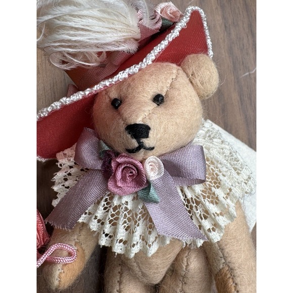 1988 Marilyn Wade Mama's Babies by Karen's Vintage Mini Victorian Bear w/ Hat 4" - Picture 5 of 6